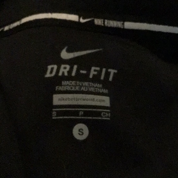 Nike - Picture 3 of 3